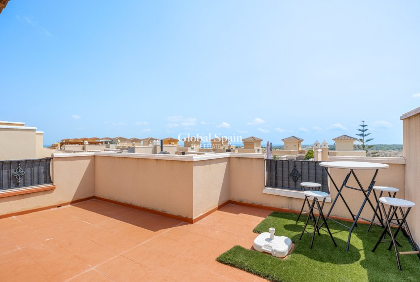 Wederverkoop - HUIS -
SAN MIGUEL DE SALINAS - Costa Blanca
