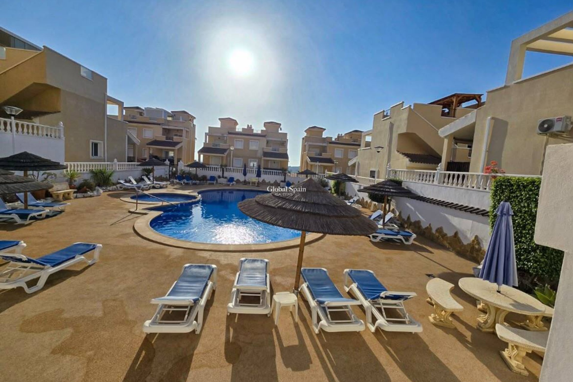 Wederverkoop - HUIS -
SAN MIGUEL DE SALINAS - Costa Blanca