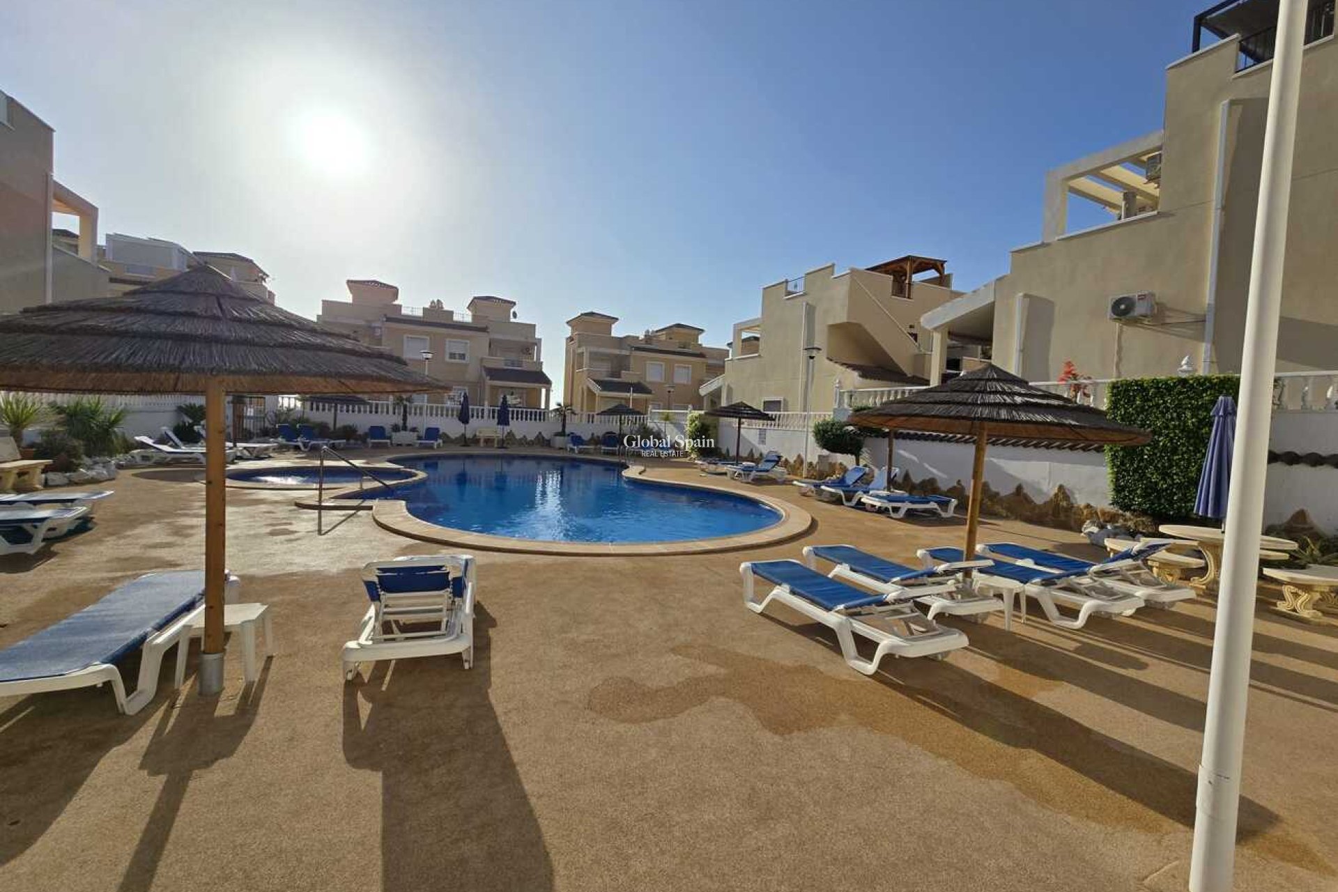 Wederverkoop - HUIS -
SAN MIGUEL DE SALINAS - Costa Blanca