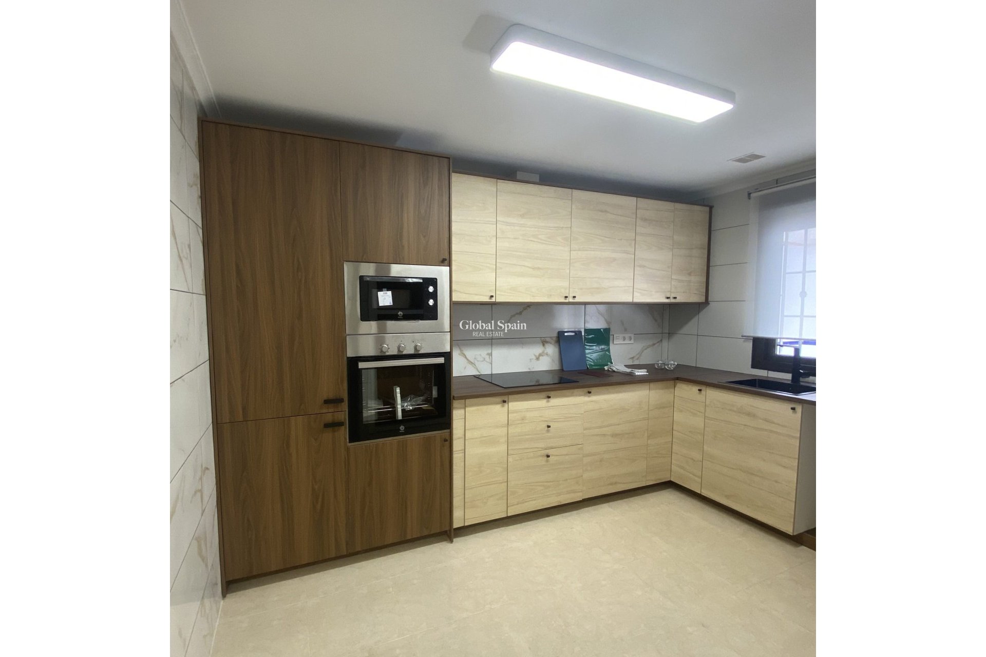 Wederverkoop - HUIS -
SAN MIGUEL DE SALINAS - Inland