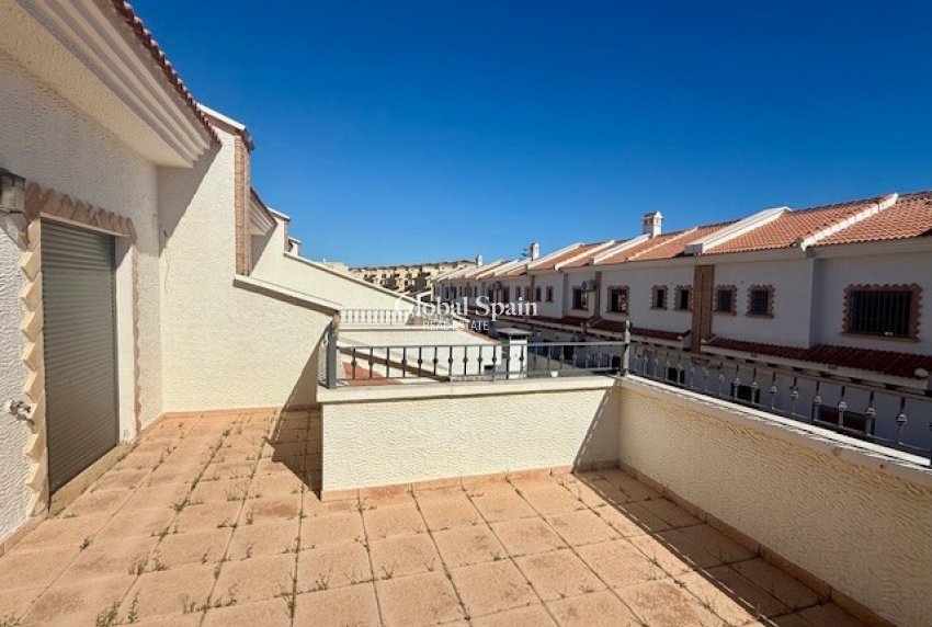 Wederverkoop - HUIS -
SAN MIGUEL DE SALINAS - Inland