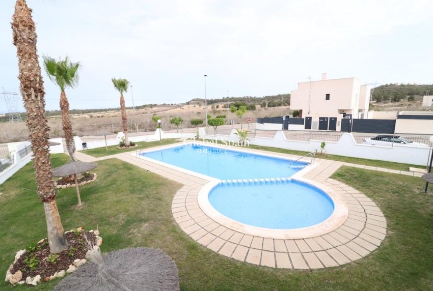 Wederverkoop - HUIS -
SAN MIGUEL DE SALINAS - Inland