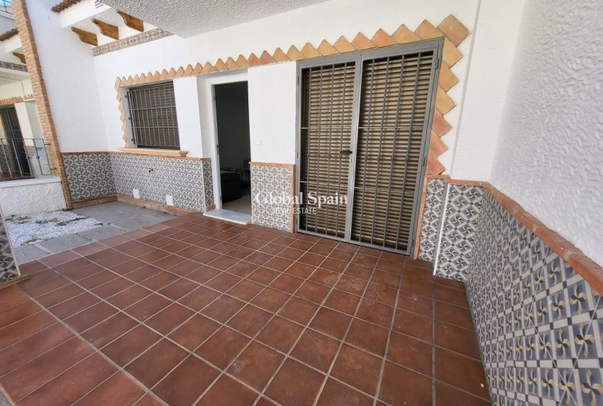 Wederverkoop - HUIS -
SAN MIGUEL DE SALINAS - Inland