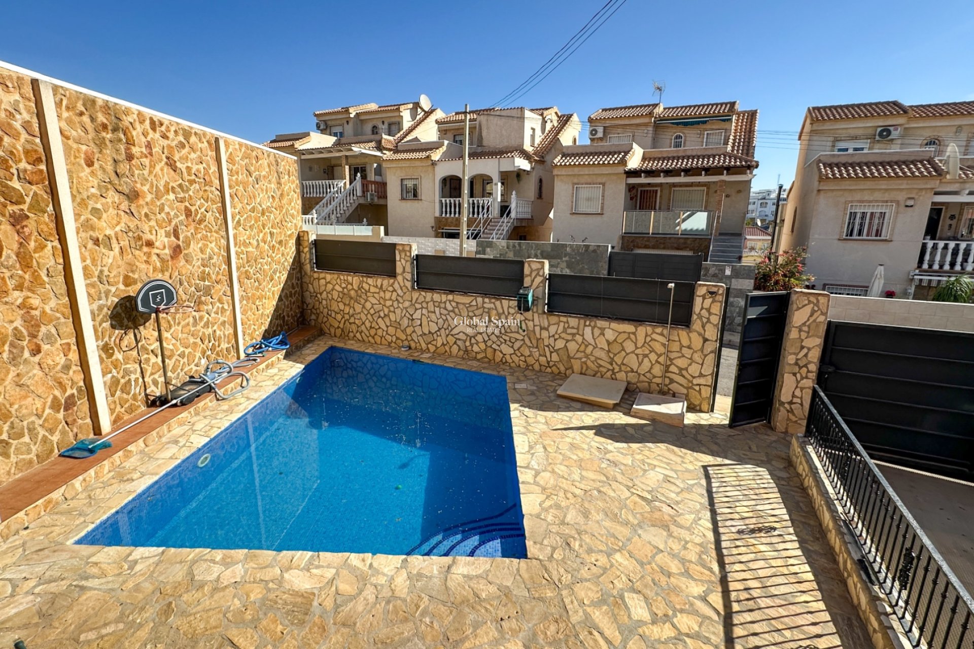Wederverkoop - HUIS -
SAN MIGUEL DE SALINAS - Inland