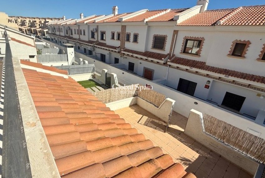 Wederverkoop - HUIS -
SAN MIGUEL DE SALINAS - Inland