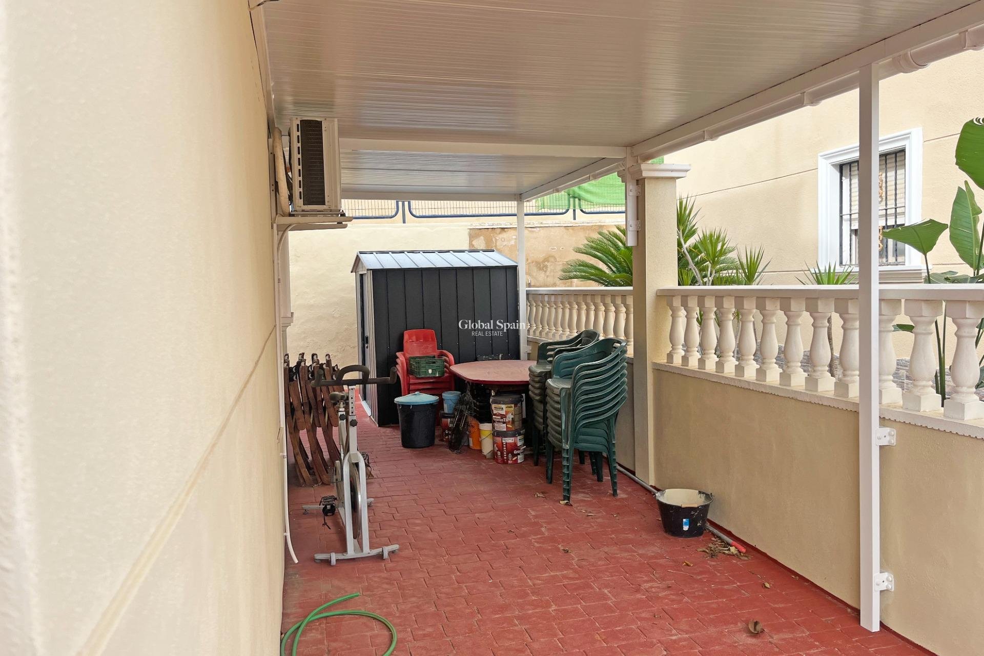 Wederverkoop - HUIS -
SAN MIGUEL DE SALINAS - Las Filipinas