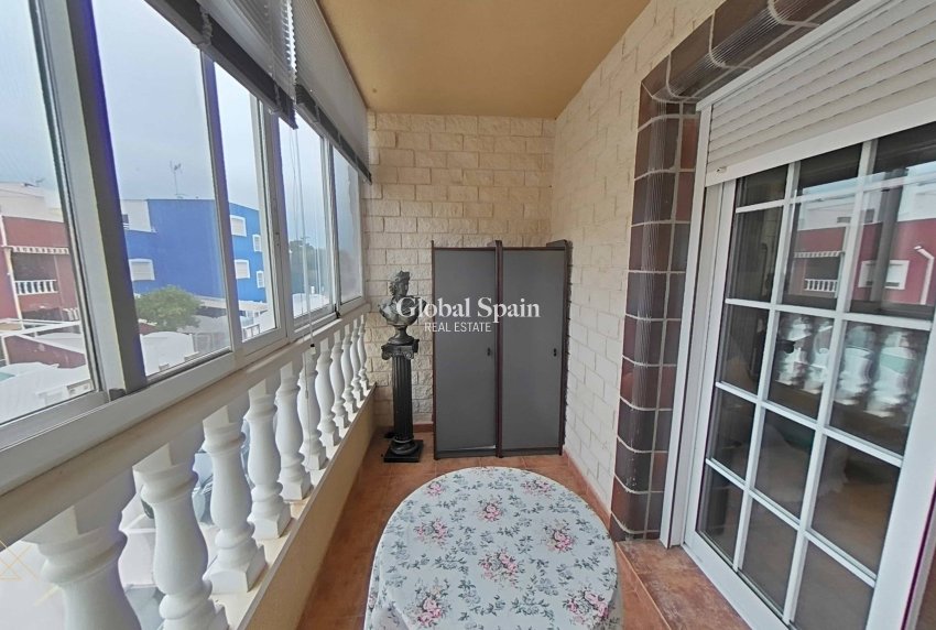 Wederverkoop - HUIS -
SAN PEDRO DEL PINATAR - CENTRO
