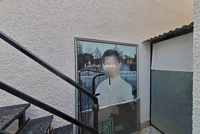 Wederverkoop - HUIS -
SAN PEDRO DEL PINATAR - Lo pagan