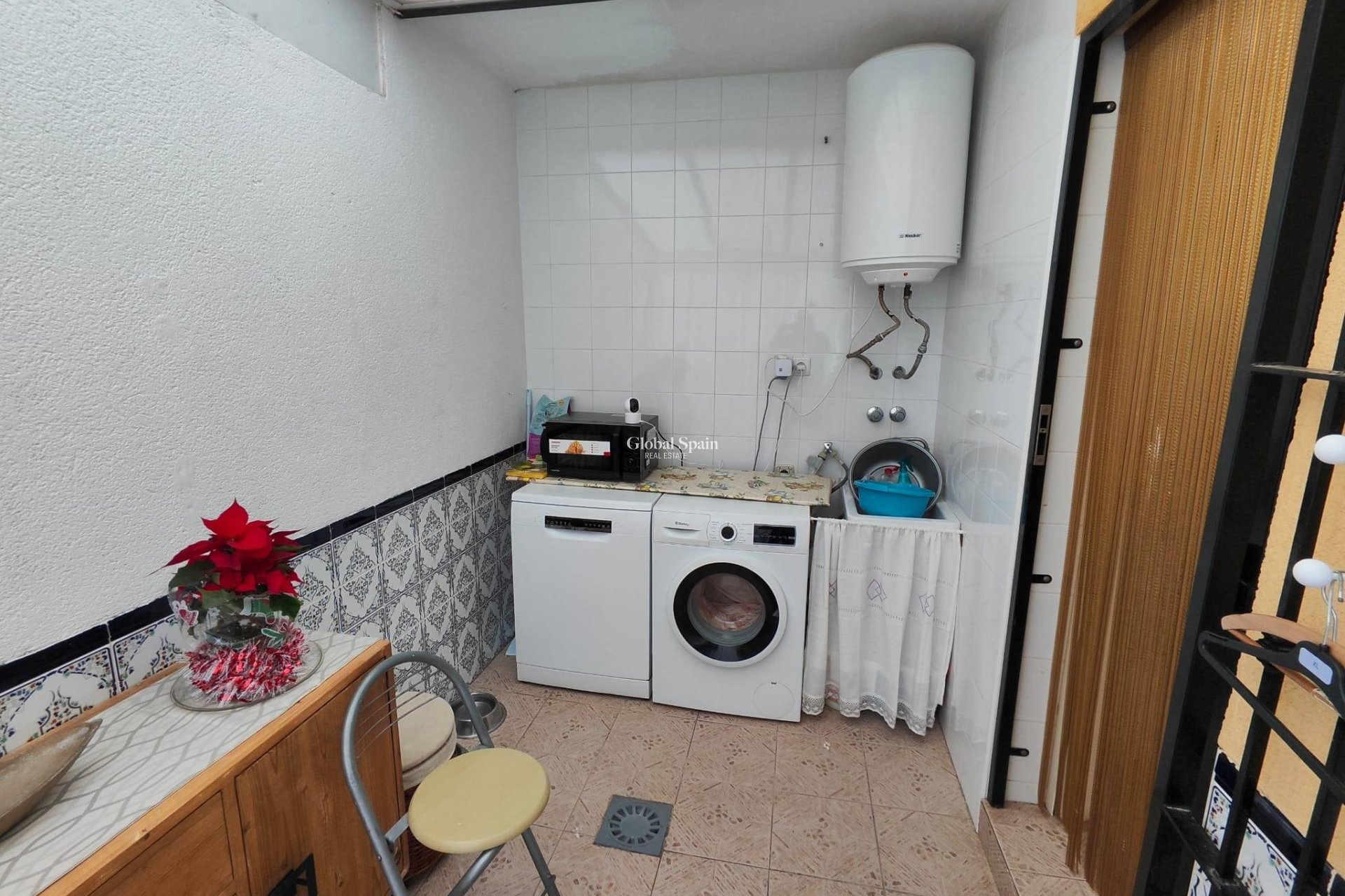 Wederverkoop - HUIS -
SAN PEDRO DEL PINATAR - Lo pagan