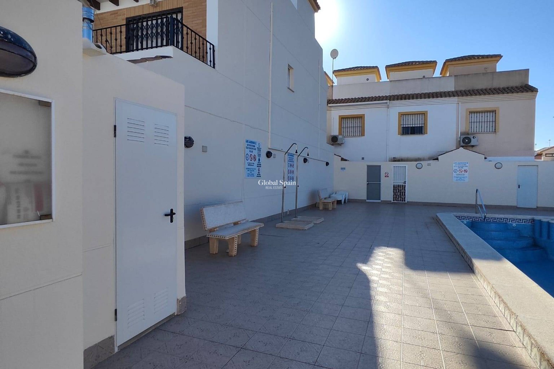 Wederverkoop - HUIS -
SAN PEDRO DEL PINATAR - Lo pagan