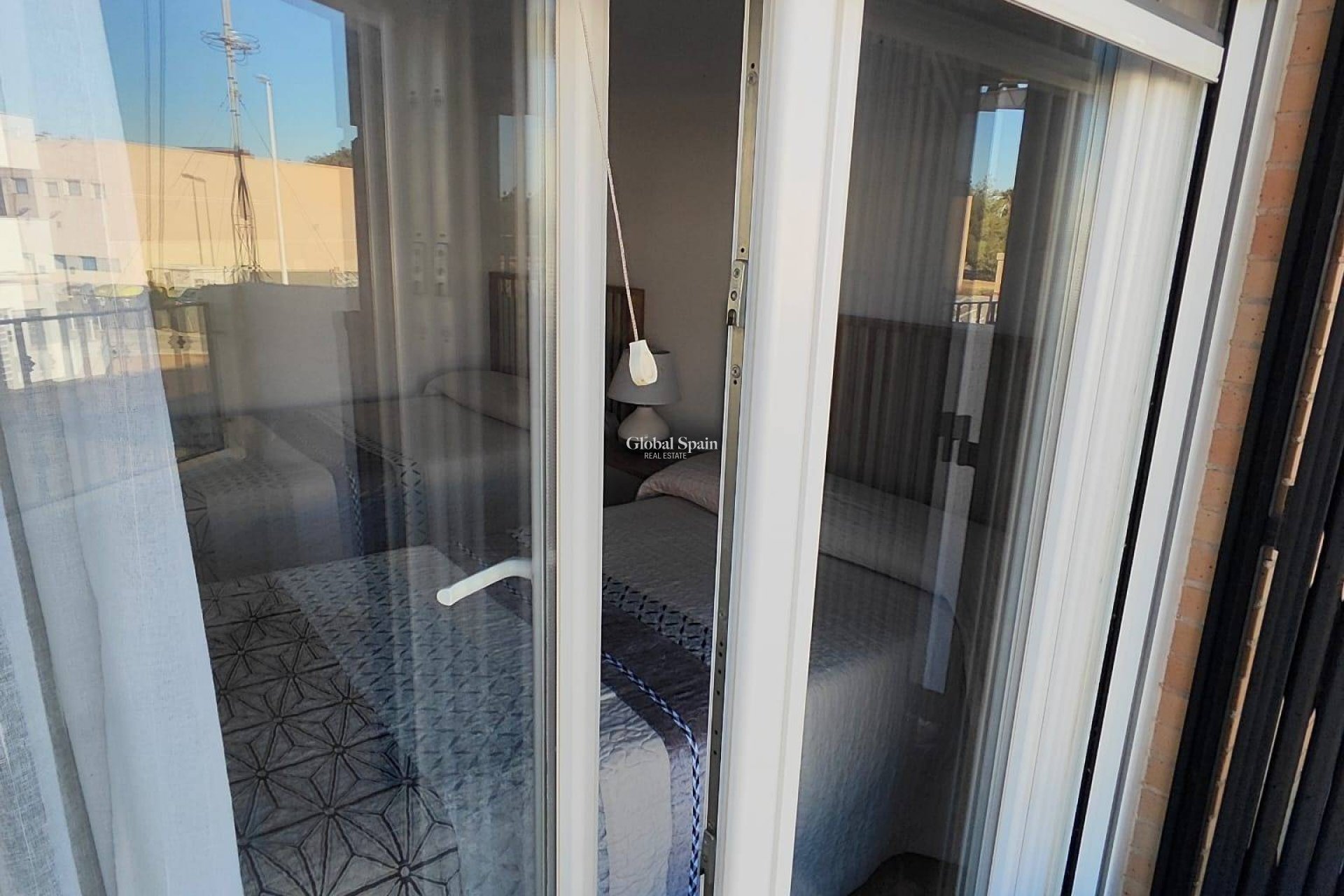 Wederverkoop - HUIS -
SAN PEDRO DEL PINATAR - Lo pagan