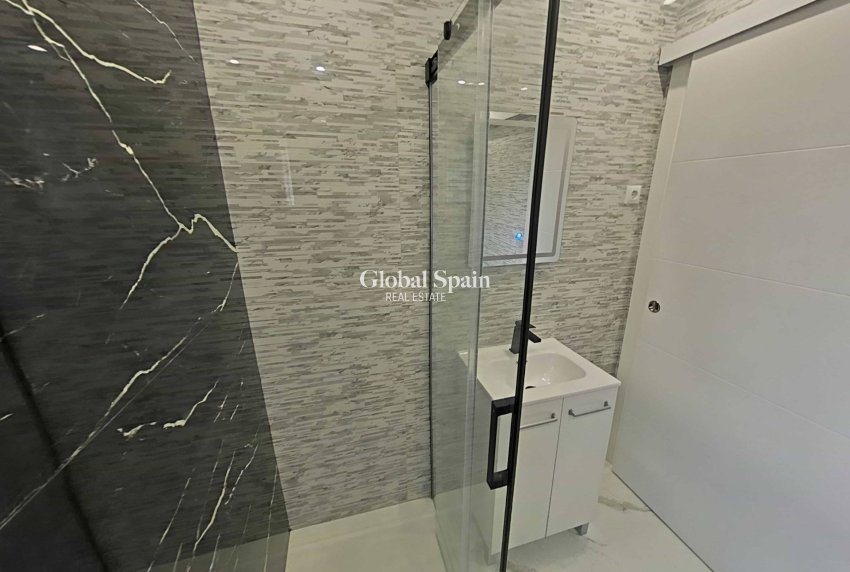 Wederverkoop - HUIS -
SAN PEDRO DEL PINATAR - San Pedro Del Pinatar Centro