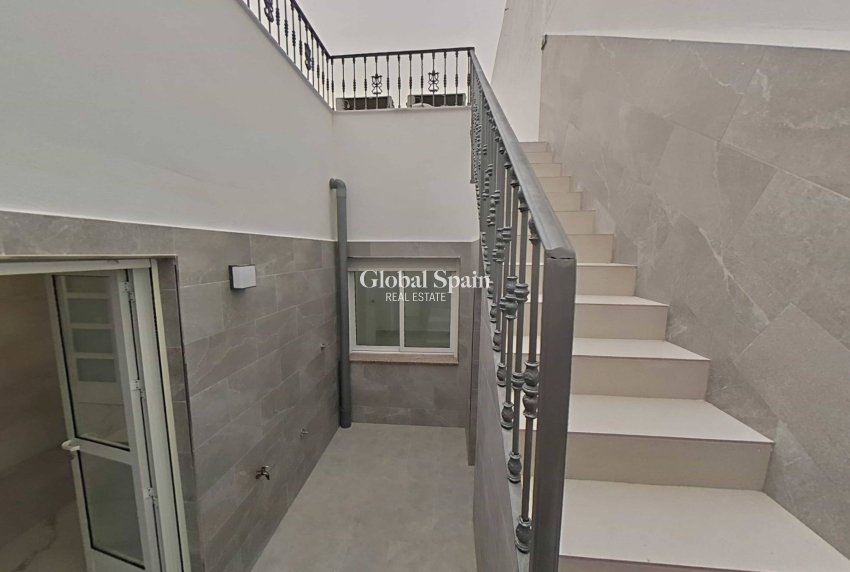 Wederverkoop - HUIS -
SAN PEDRO DEL PINATAR - San Pedro Del Pinatar Centro