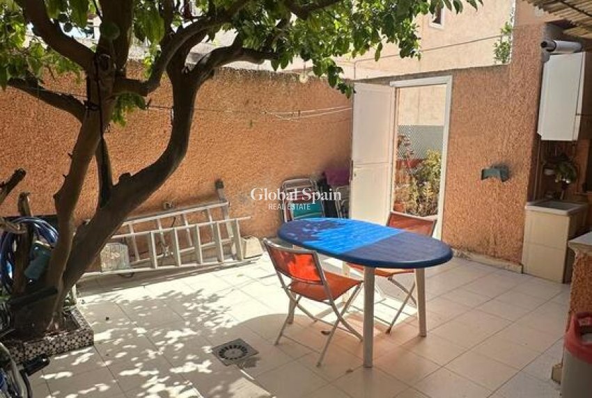 Wederverkoop - HUIS -
SANTIAGO DE LA RIBERA - Costa Calida