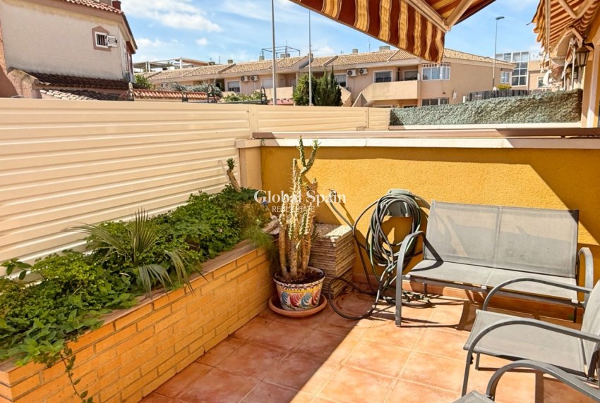 Wederverkoop - HUIS -
SANTIAGO DE LA RIBERA - Costa Calida