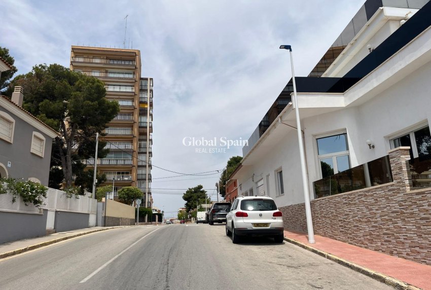 Wederverkoop - HUIS -
SANTIAGO DE LA RIBERA - Playa De Santiago De La Ribera