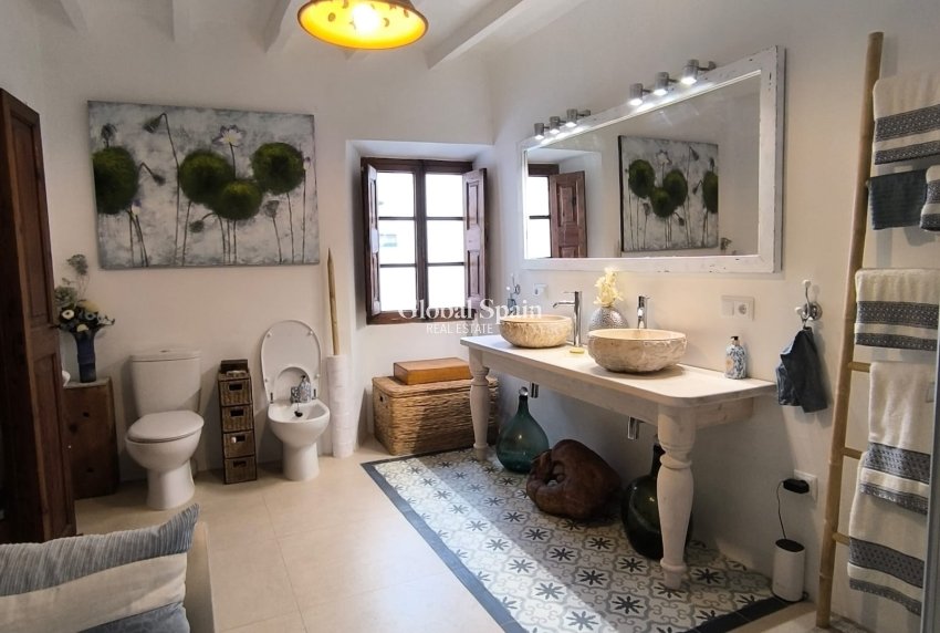 Wederverkoop - HUIS -
SÓLLER