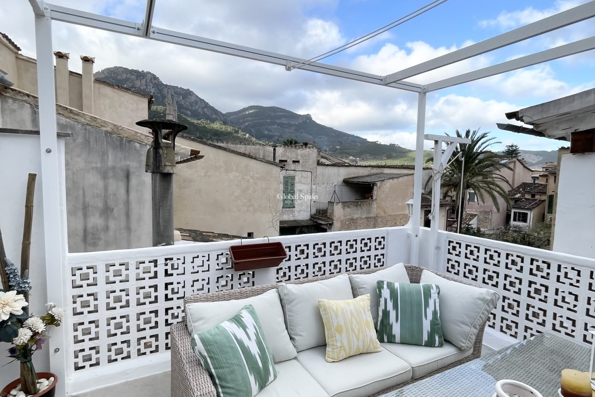 Wederverkoop - HUIS -
SÓLLER