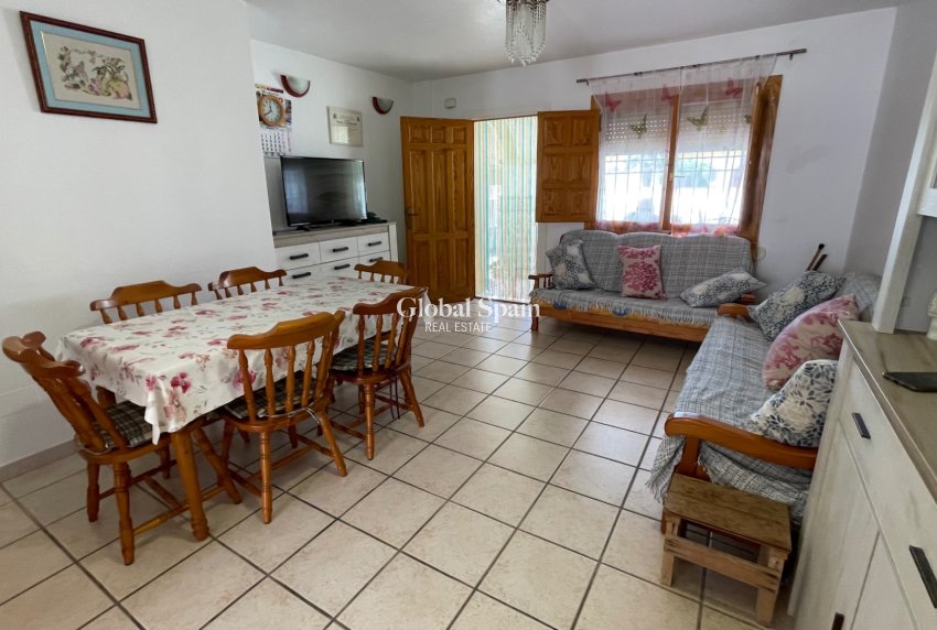 Wederverkoop - HUIS -
TORRE DE LA HORADADA - Costa Blanca