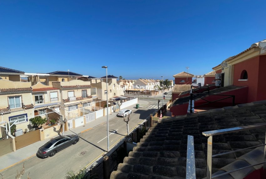 Wederverkoop - HUIS -
TORRE DE LA HORADADA - Costa Blanca