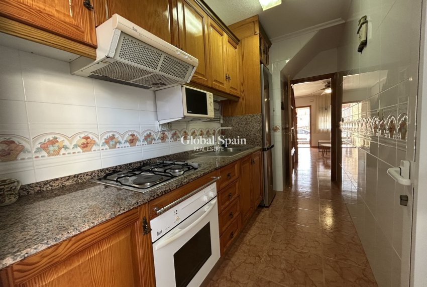 Wederverkoop - HUIS -
TORRE DE LA HORADADA - Costa Blanca