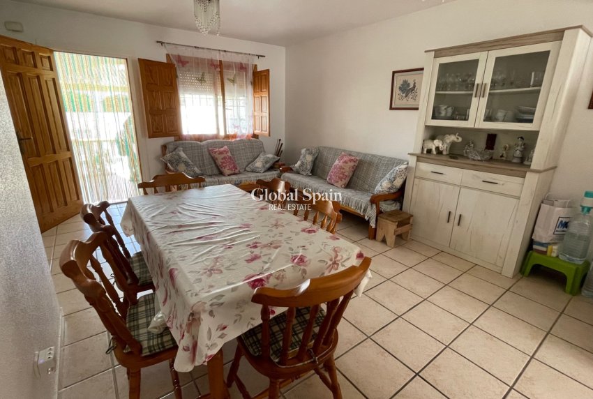 Wederverkoop - HUIS -
TORRE DE LA HORADADA - Costa Blanca