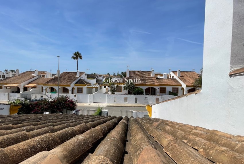 Wederverkoop - HUIS -
TORRE DE LA HORADADA - Costa Blanca