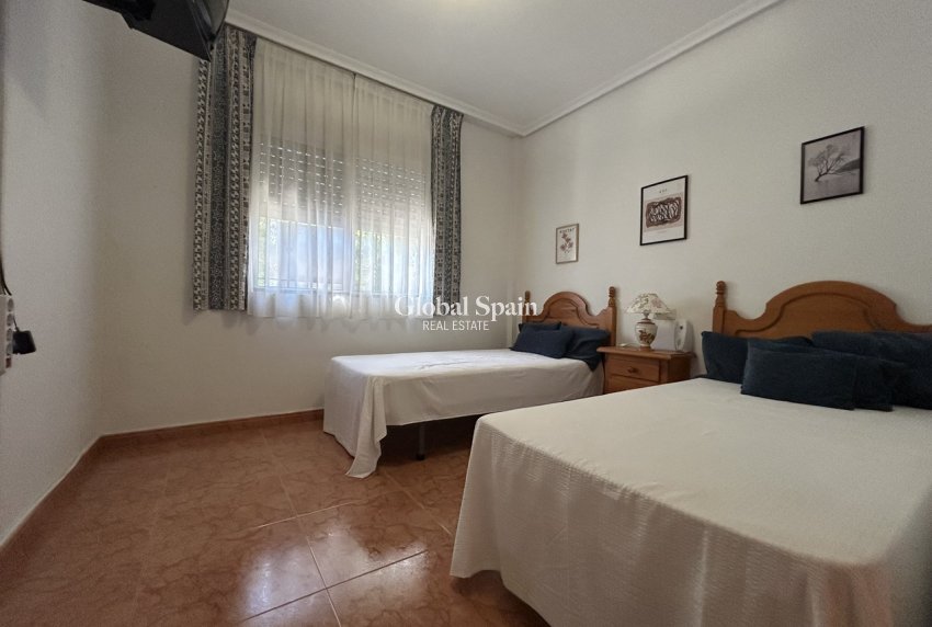 Wederverkoop - HUIS -
TORRE DE LA HORADADA - Costa Blanca