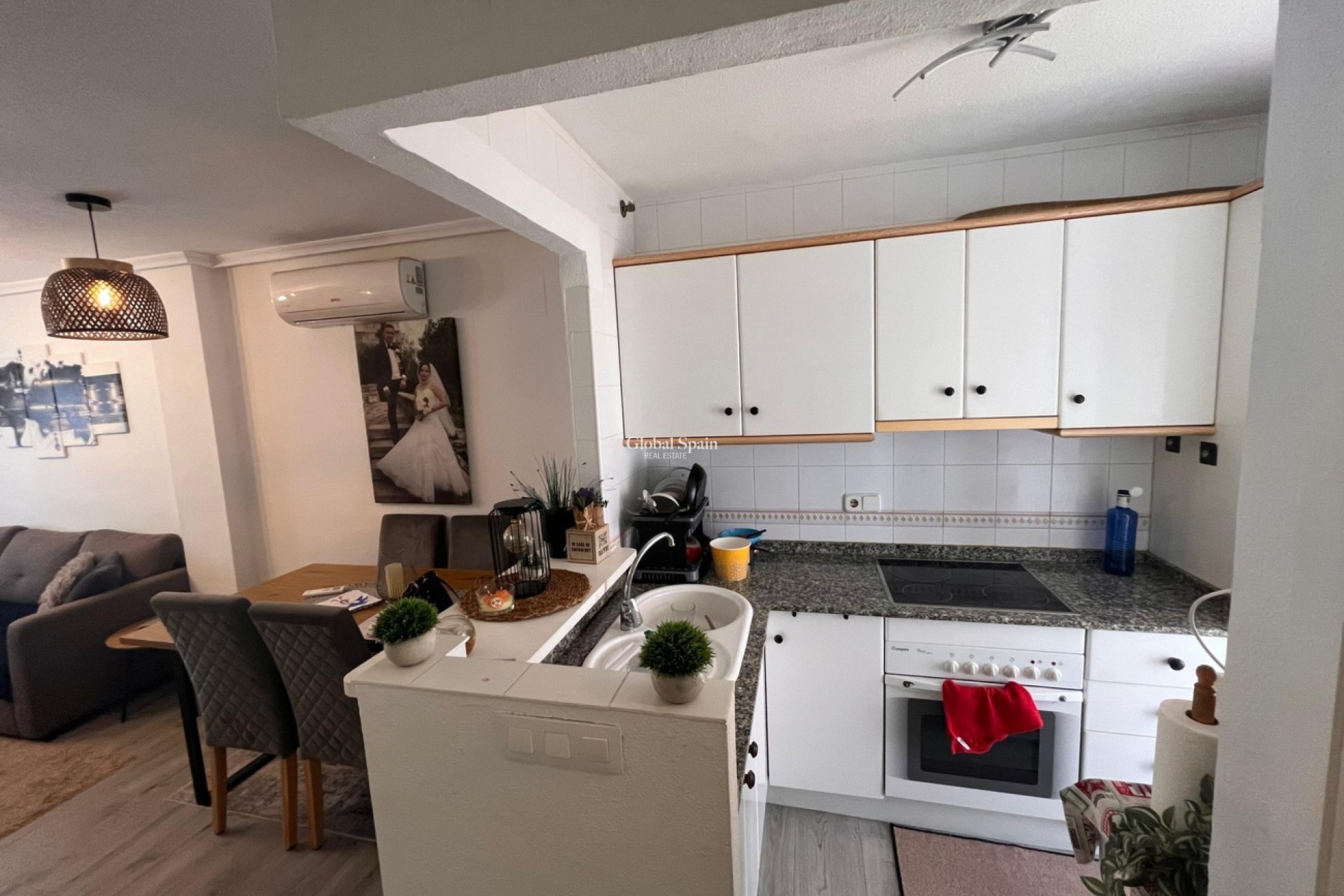 Wederverkoop - HUIS -
TORRE DE LA HORADADA - Costa Blanca