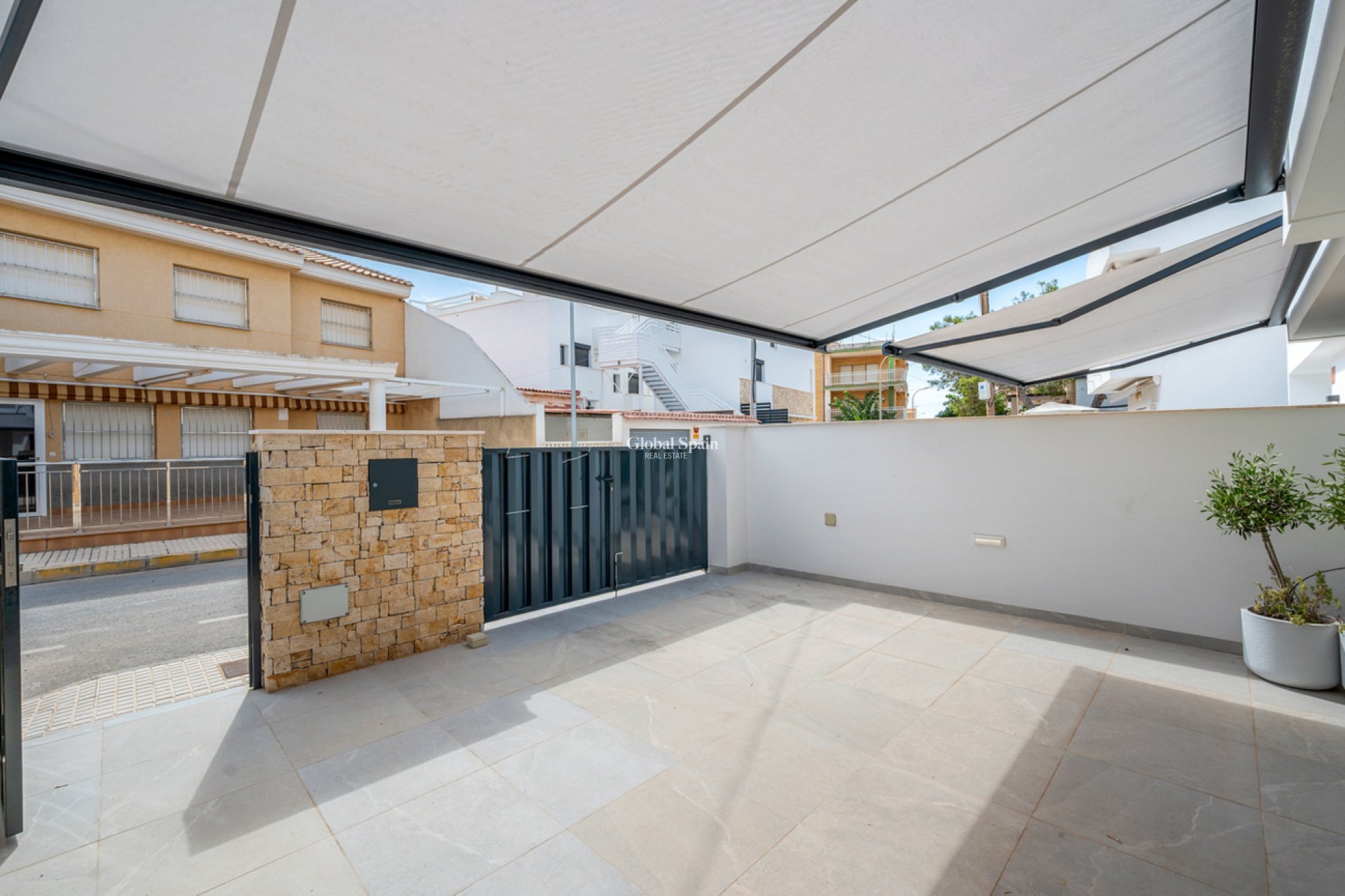 Wederverkoop - HUIS -
TORRE DE LA HORADADA - Costa Blanca