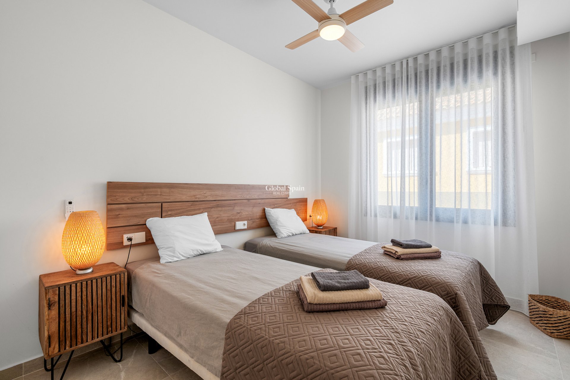 Wederverkoop - HUIS -
TORRE DE LA HORADADA - Costa Blanca
