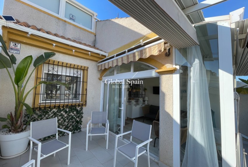 Wederverkoop - HUIS -
Torre de La Horadada - Torre de La Horadada - Town