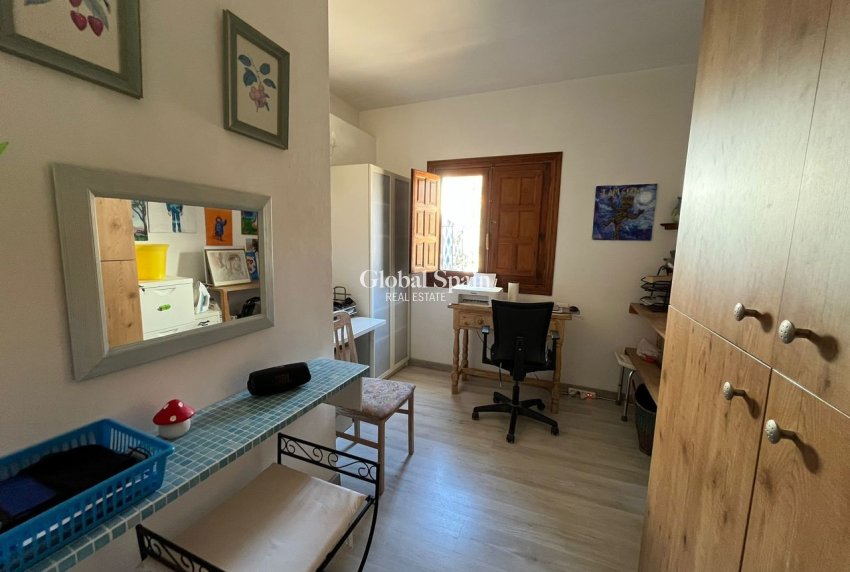 Wederverkoop - HUIS -
TORRE PACHECO - Inland