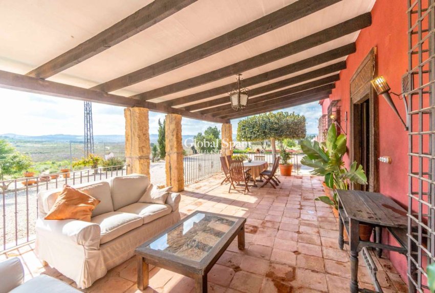 Wederverkoop - HUIS -
TORREMENDO - Costa Blanca