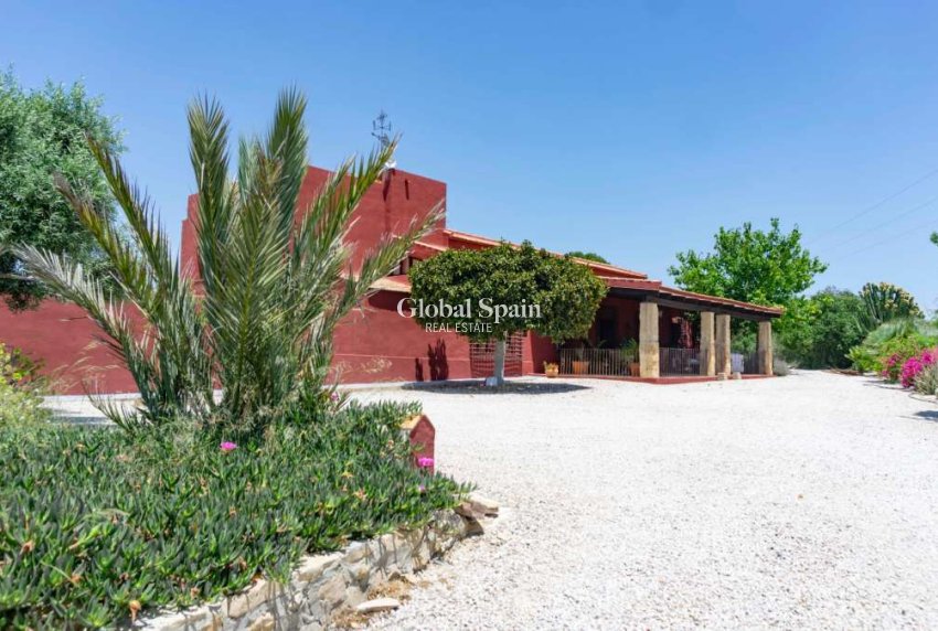 Wederverkoop - HUIS -
TORREMENDO - Costa Blanca