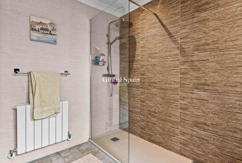 Wederverkoop - HUIS -
TORREMENDO - Costa Blanca