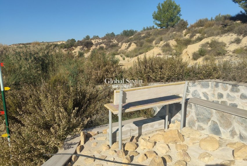 Wederverkoop - HUIS -
TORREMENDO - Torremendo