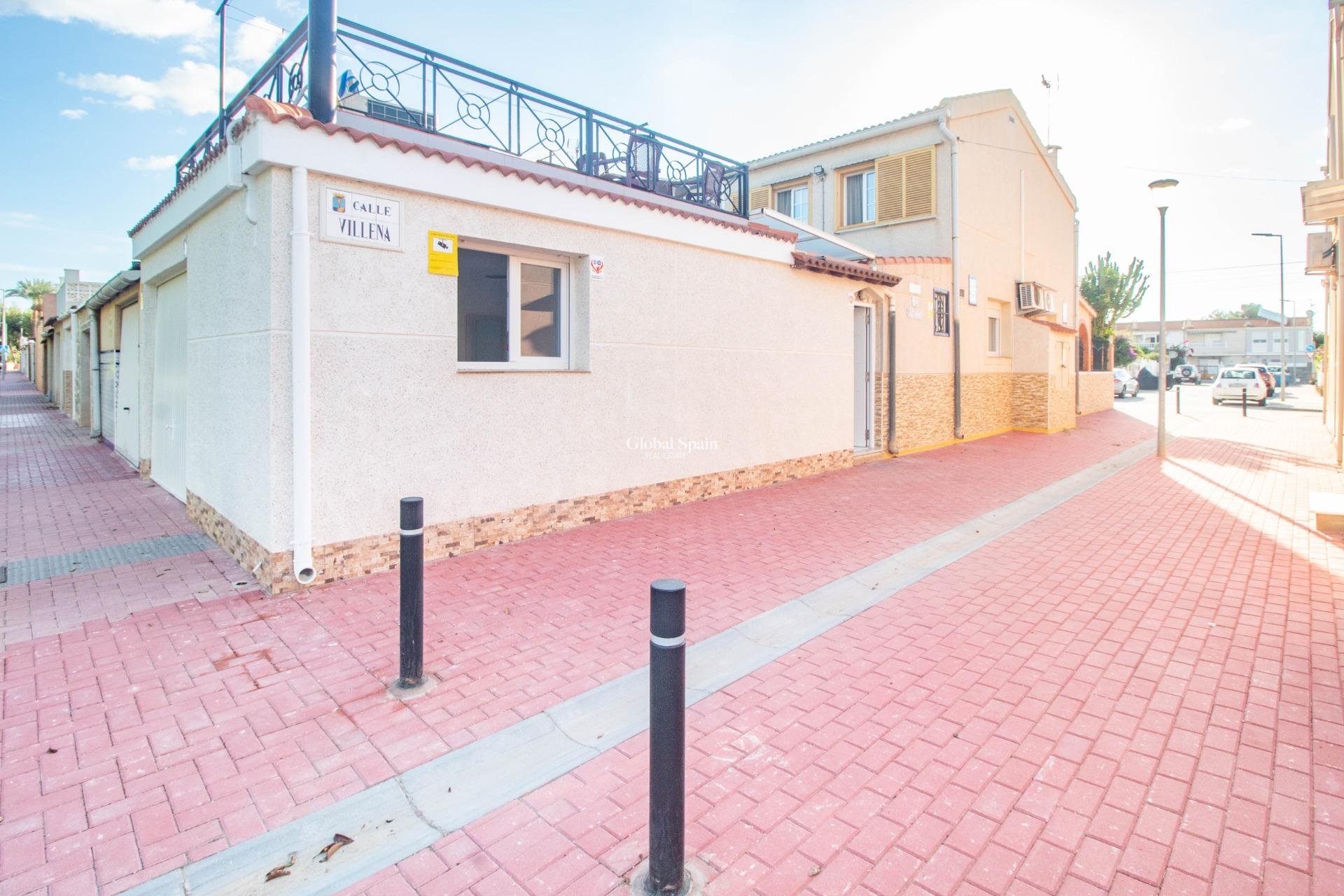 Wederverkoop - Huis -
TORREVIEJA - Acequion
