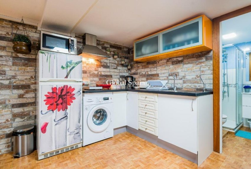 Wederverkoop - HUIS -
TORREVIEJA - Acequion