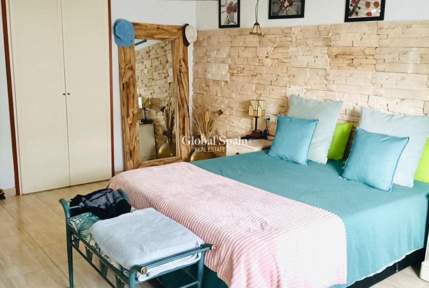 Wederverkoop - HUIS -
TORREVIEJA - Acequion