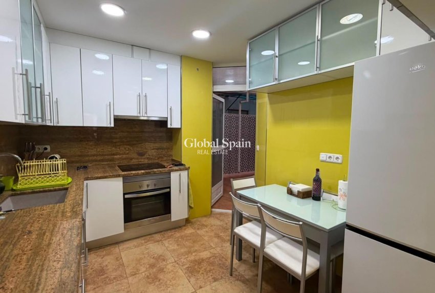 Wederverkoop - HUIS -
TORREVIEJA - Acequion