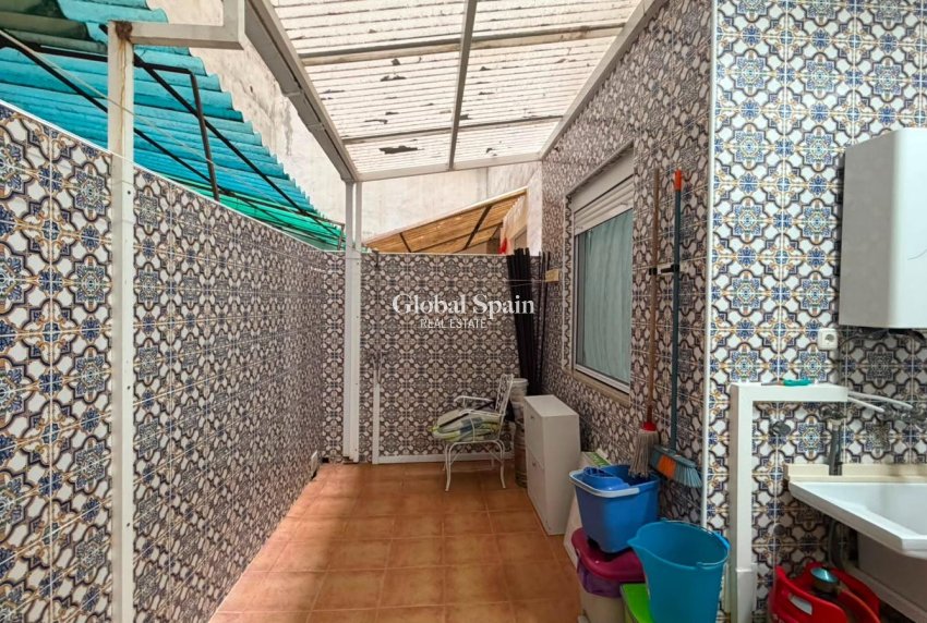 Wederverkoop - HUIS -
TORREVIEJA - Acequion