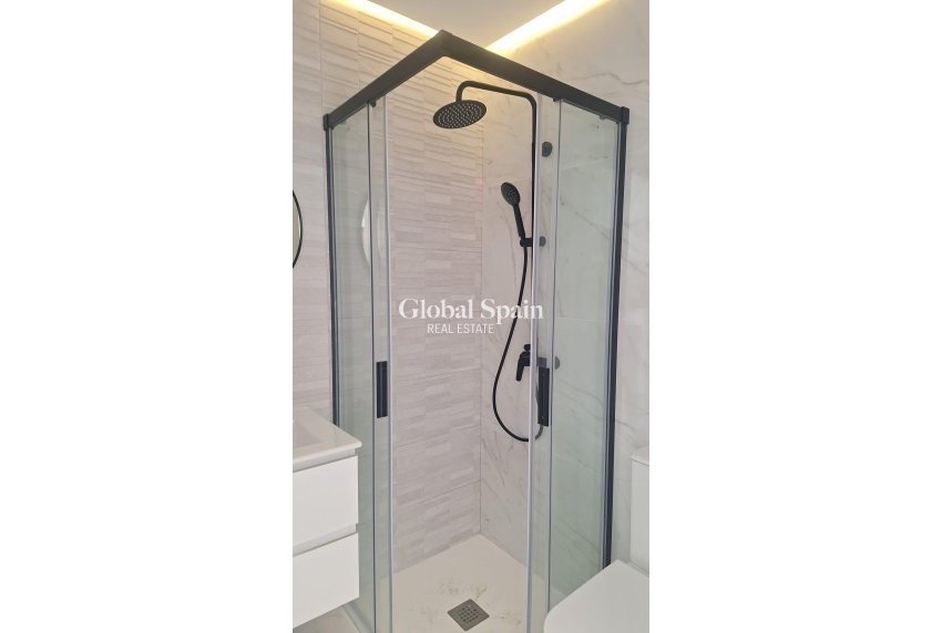 Wederverkoop - HUIS -
TORREVIEJA - Aguas Nuevas