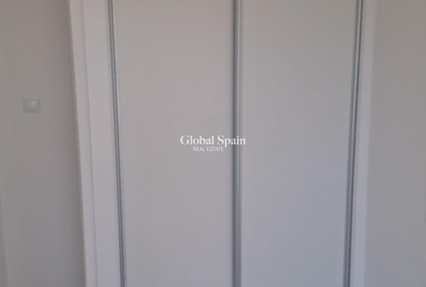 Wederverkoop - HUIS -
TORREVIEJA - Aguas Nuevas