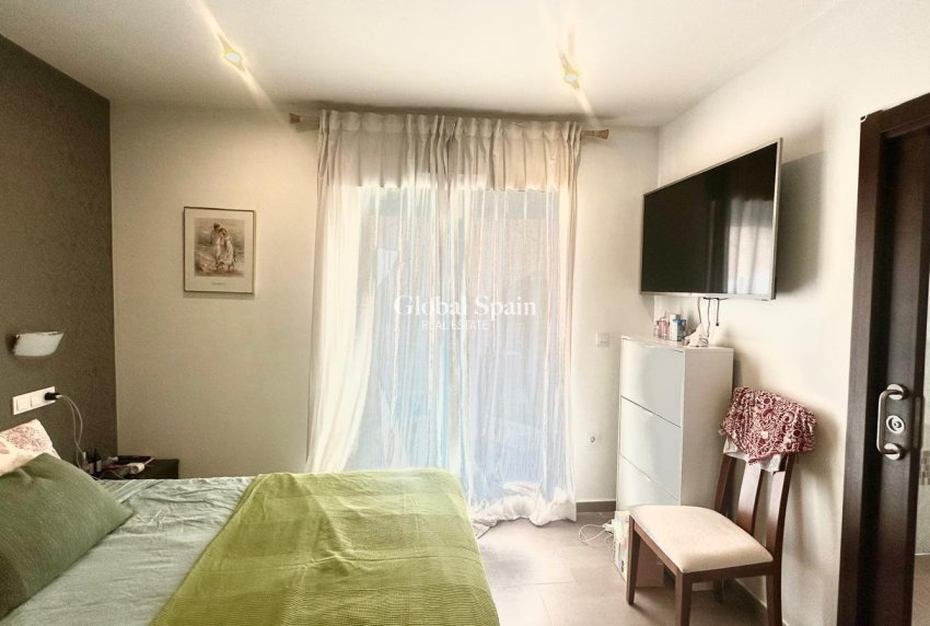 Wederverkoop - HUIS -
TORREVIEJA - Aguas Nuevas