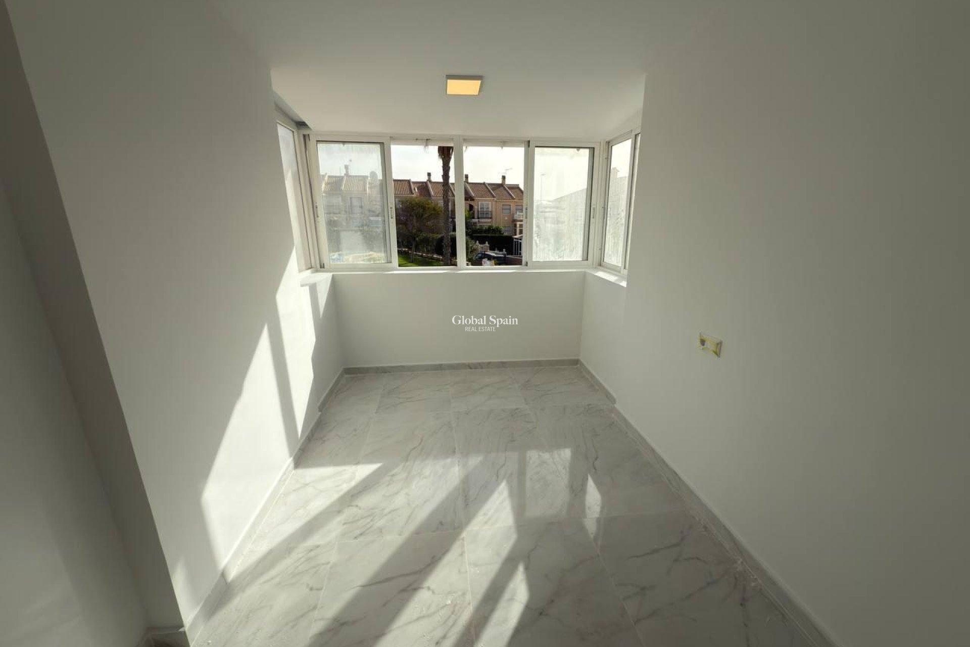 Wederverkoop - HUIS -
TORREVIEJA - Aguas Nuevas