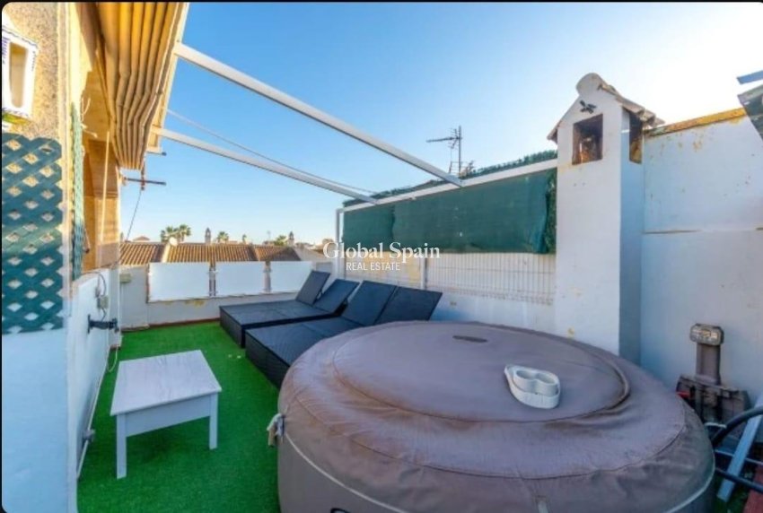 Wederverkoop - HUIS -
TORREVIEJA - Aguas Nuevas