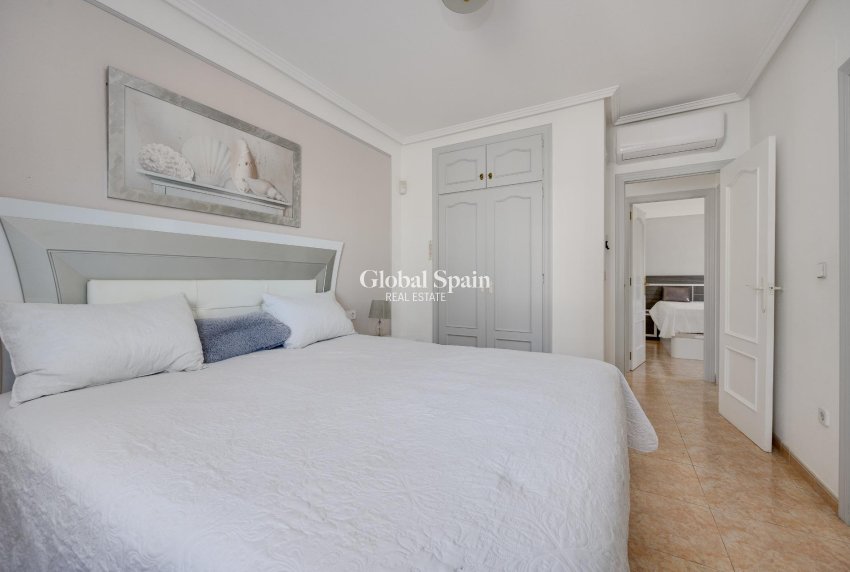 Wederverkoop - HUIS -
TORREVIEJA - Aguas Nuevas