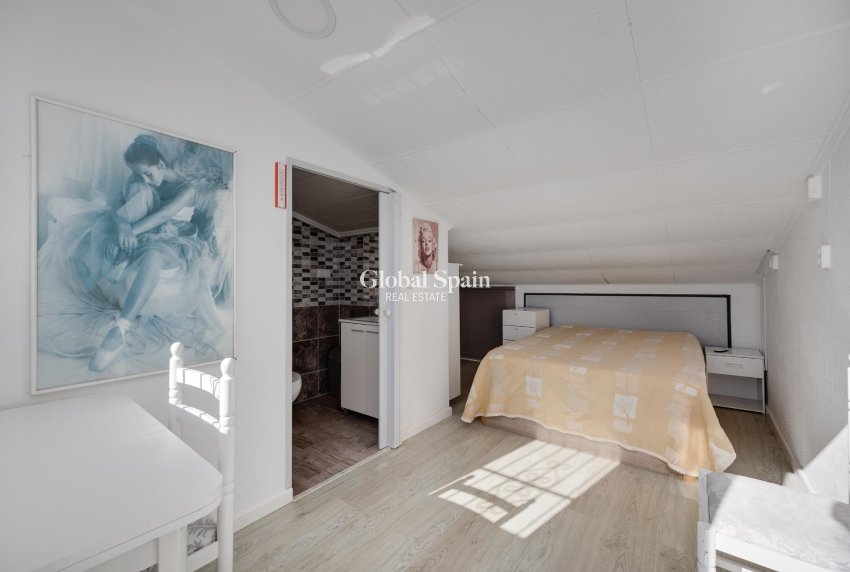 Wederverkoop - HUIS -
TORREVIEJA - Aguas Nuevas