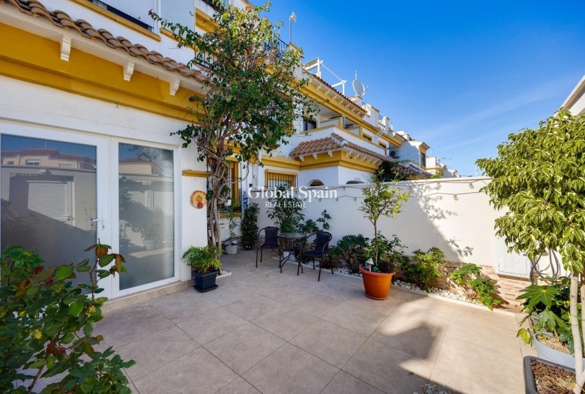 Wederverkoop - HUIS -
TORREVIEJA - Aguas Nuevas